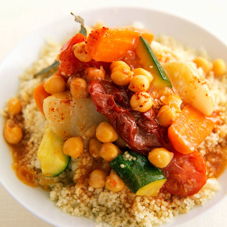 6 recetas con cuscús vegetarianas (incluido un pastel de almendras, orejones y canela que te conquistará)