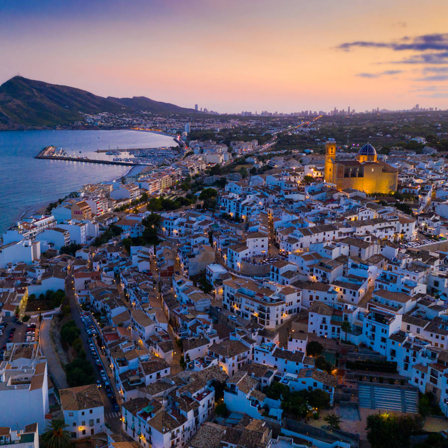 Altea, el encantador pueblo de calles empedradas y fachadas blancas con las mejores vistas del Mediterráneo