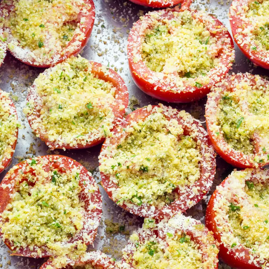 ¿Tienes un tomate, un huevo y una lata de atún? Prepara esta cena rápida, sana y calentita para chuparse los dedos